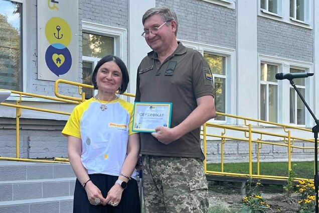 'Тепер у нас є дах над головою': маріупольці отримали ключі від соціального житла у Дніпрі, облаштованого Фондом Ріната Ахметова