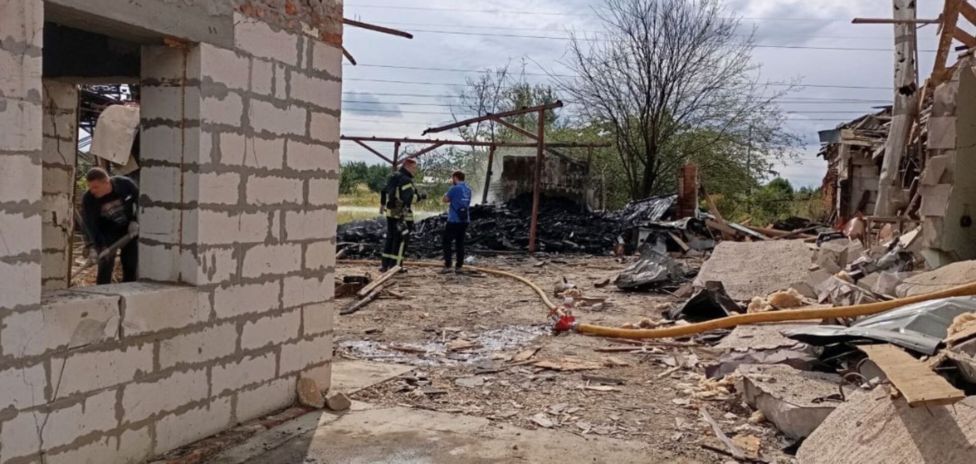 Окупанти атакували Сумщину: троє людей поранені, є перебої зі зв'язком