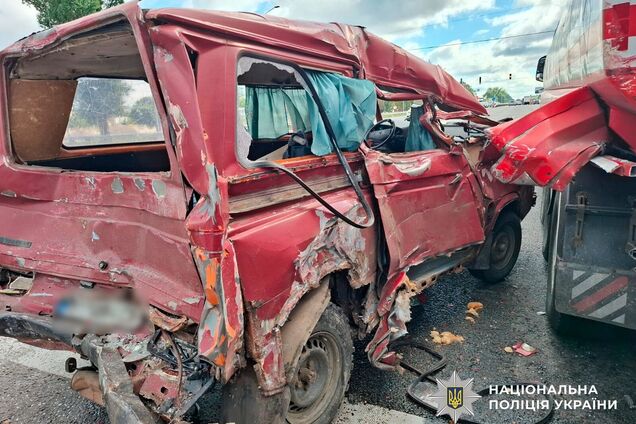 На въезде в Полтаву столкнулись два грузовика и автобус: есть пострадавшие. Фото