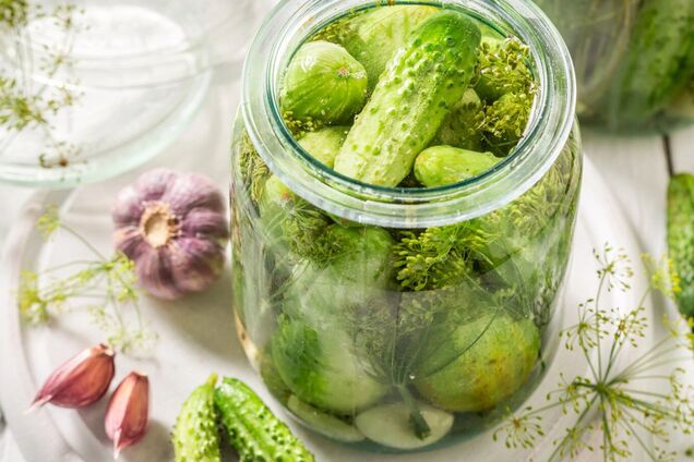 Квашеные огурцы: как правильно заквасить, чтобы они были хрустящими и ароматными