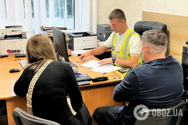 Публиковала снимки с нацистской символикой: будут судить секретаршу райсуда Киева. Фото
