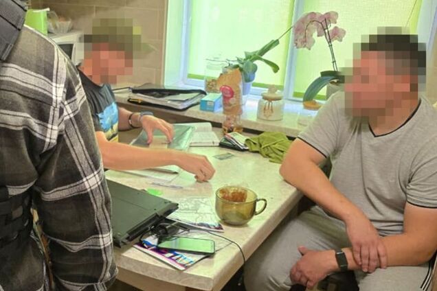 Наводил российские ракеты на объекты Сил обороны в пяти областях Украины: на Киевщине задержали злоумышленника. Фото