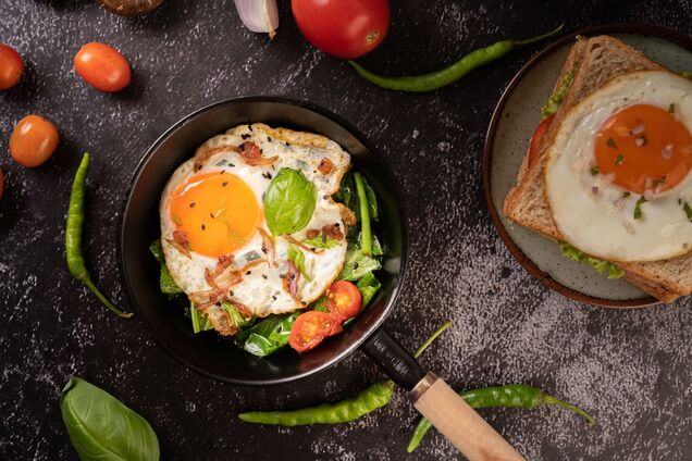 Рецепт ідеальної яєчні на сніданок: додайте незвичні інгредієнти