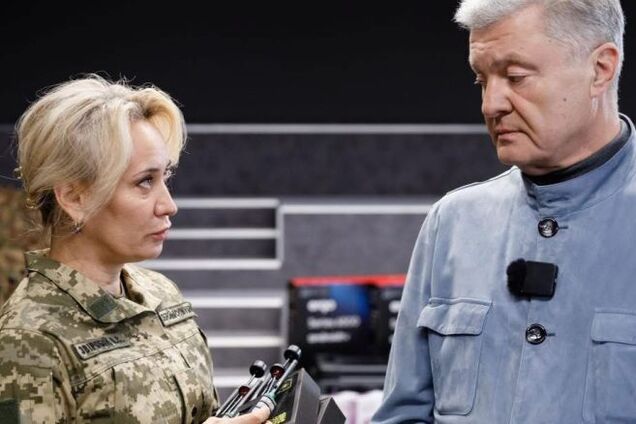 Порошенко передал Марусе Зверобой 'Мавики' и электронику для 93-й бригады