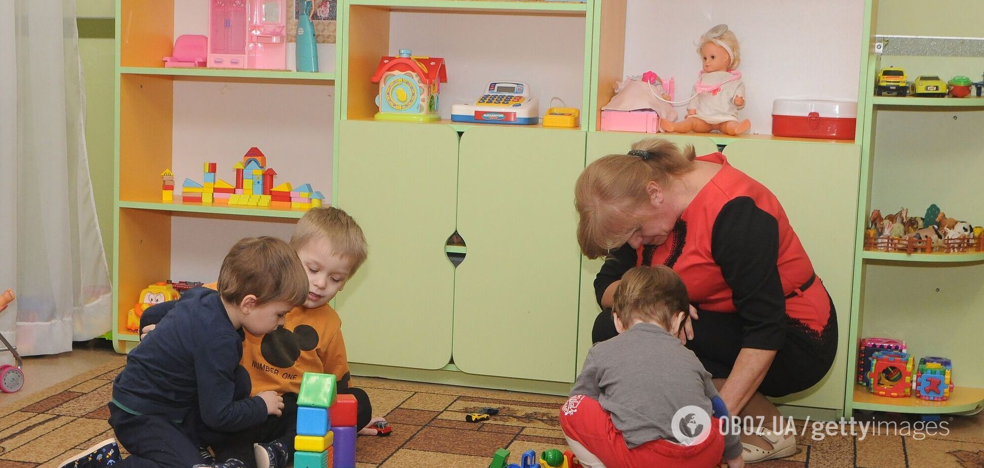 Комнаты без окон, мизерная зарплата и работа по 6 дней: психолог поделилась опытом собеседования в частном детсаду и вызвала дискуссию
