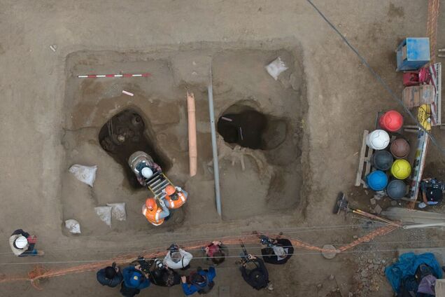 В столице Перу газовщики случайно откопали две гробницы 1000-летней давности: что в них обнаружили. Фото