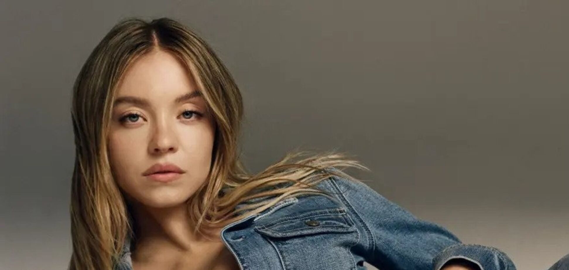 Сидни Суини обвинили в нацизме из-за рекламы джинсов: почему возник скандал. Фото