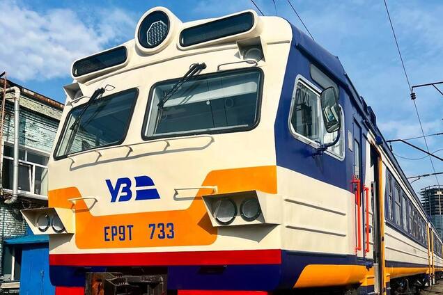 Електропоїзд - ілюстрація