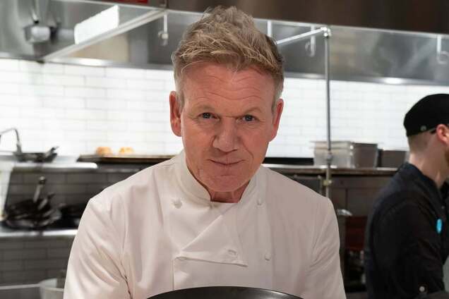 Шеф-повар Гордон Рамзи впервые рассказал о своей борьбе с раком и показал фото после удаления опухоли