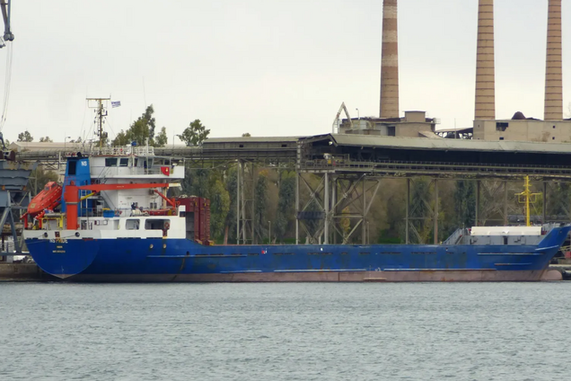 Міг здетонувати 'Шахед': у порту Чорноморська стався вибух, було пошкоджене цивільне судно – ЗМІ