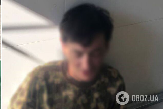 В Киеве пьяный мужчина угрожал охраннику ЖК пистолетом и боевой гранатой. Подробности и фото