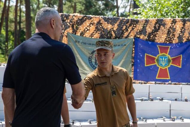 Бійці Нацгвардії отримали ще 2300 безпілотників від Києва