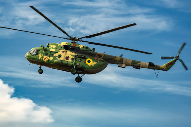 Компанія з ОАЕ, яку пов’язують з РФ, отримала контроль над українськими Мі-8: до рішення Державіаслужби виникають запитання