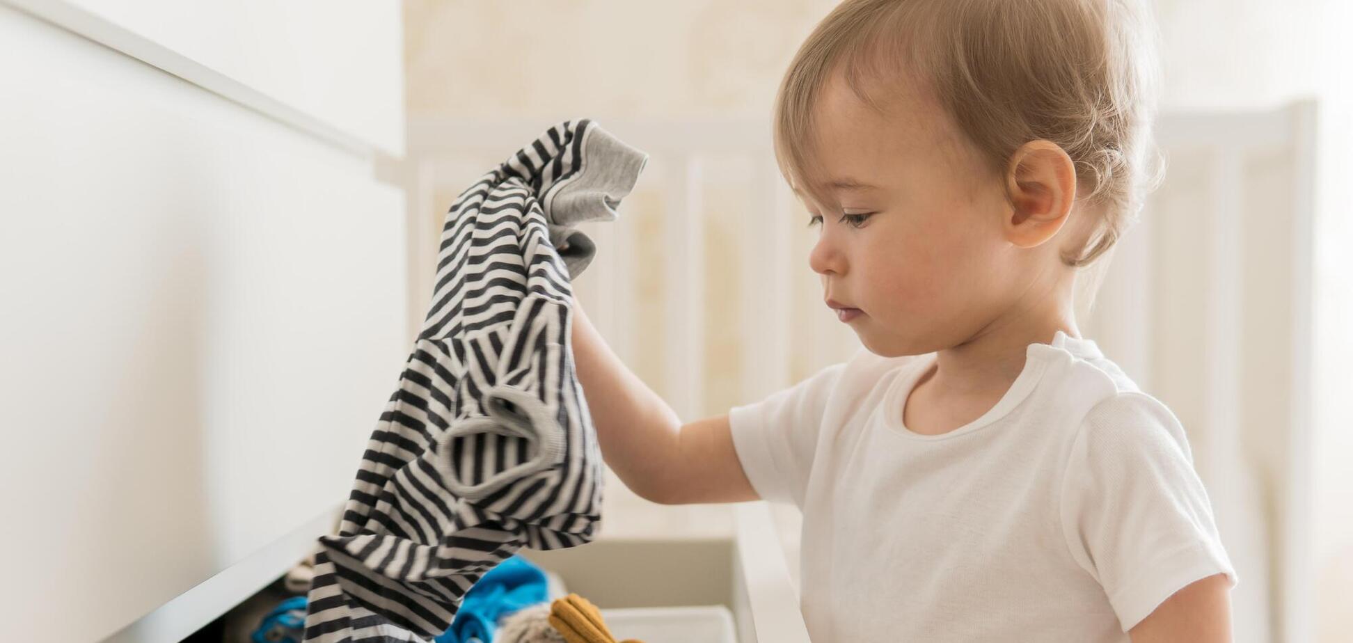 Одягати чи надівати? Як не переплутати слова, які ми часто вживаємо