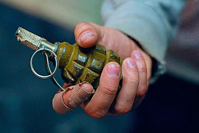 Спершу просто випивали: у Росії учасник війни проти України підірвав гранату і самоліквідувався разом з 'товаришами'. Фото і відео