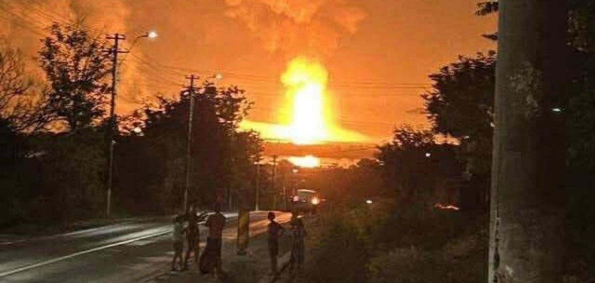 Оккупанты атаковали дронами Одесщину, есть повреждения газовой инфраструктуры: говорят, что пожар был виден из Румынии. Фото и видео