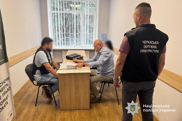 Тренерці з Черкас, яка програла в казино зібрані з батьків дітей 1,3 млн грн, вручили підозру: що їй загрожує. Фото