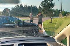 На Рівненщині невідомі напали на автомобіль ТЦК і намагались 'відбити' військовозобов'язаного депутата місцевої ради: усі подробиці