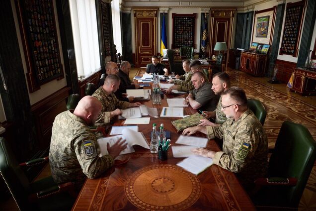 'Определили приоритеты': Зеленский провел совещание по поводу ответов Украины на российские удары