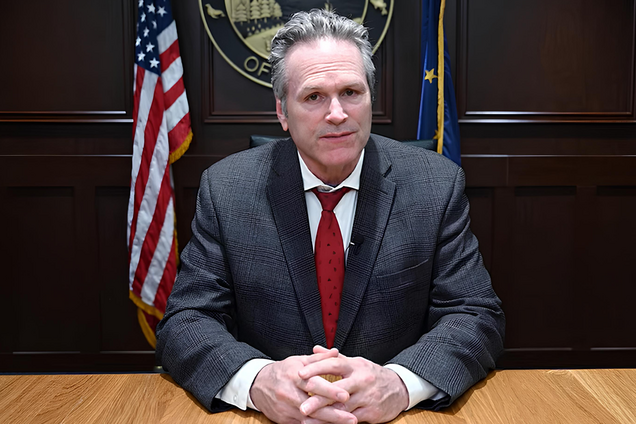 Губернатор Аляски заявил, что готов принять 'историческую встречу' Трампа с Путиным