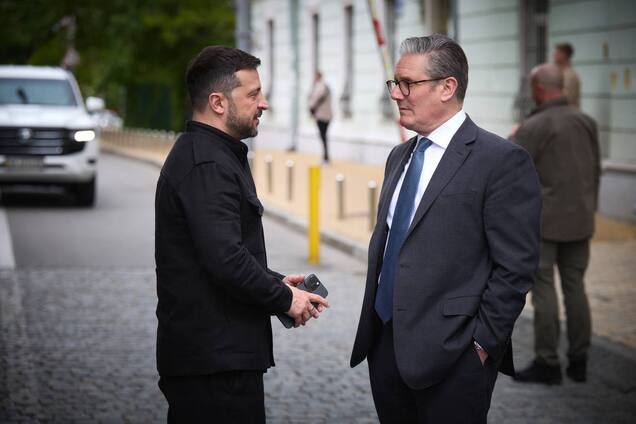 Зеленський узгодив свою позицію щодо закінчення війни зі Стармером та Макроном: про що говорили