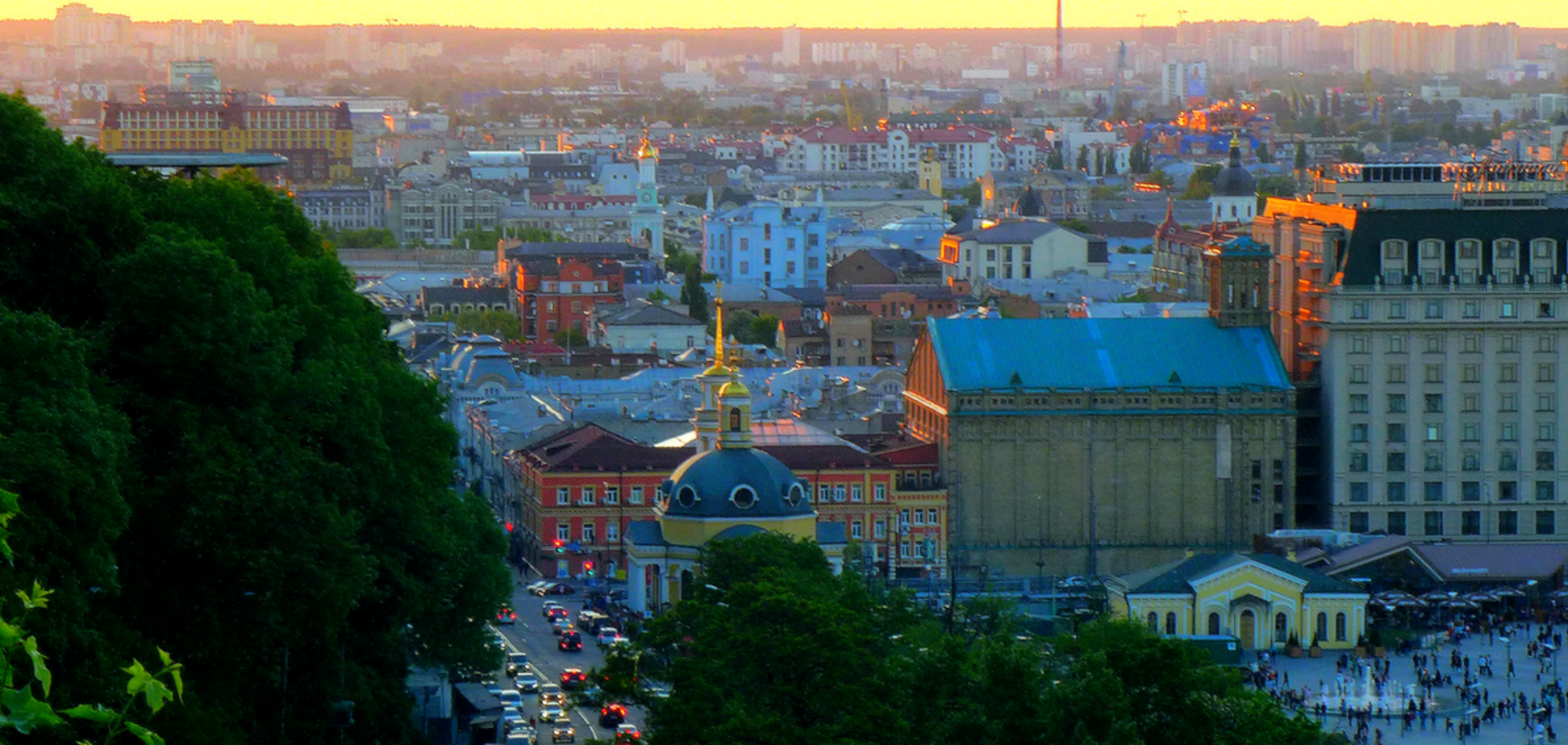 У мережі показали, який вигляд мали Поділ і Контрактова площа наприкінці 1890-х років. Унікальна панорама