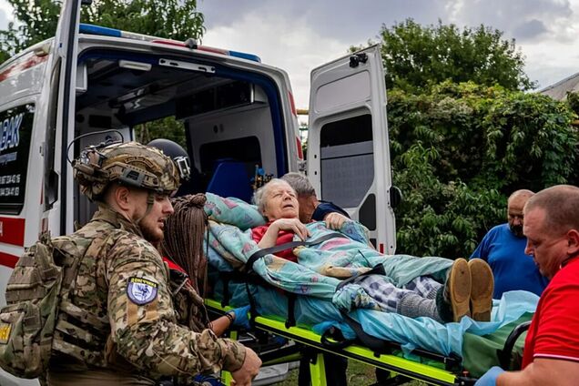 'У оккупанта ничего святого нет': Филашкин рассказал о состоянии пострадавших от обстрела россиянами Яровой