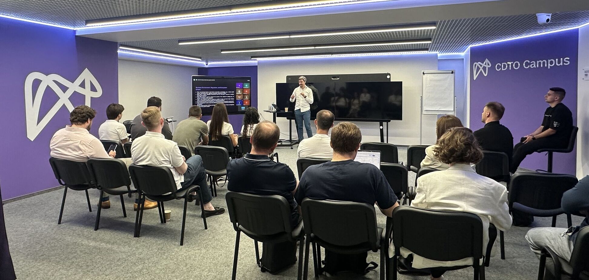 У Києві обговорили Стратегію розвитку штучного інтелекту України