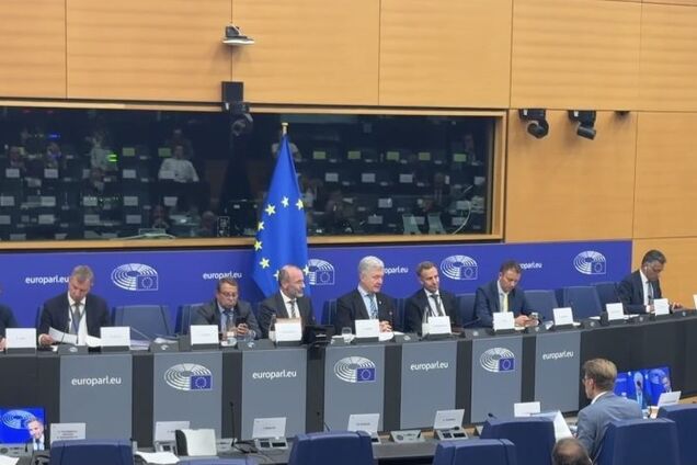 В Страсбурге шокированы: Порошенко рассказал о реакции Европарламента на атаки РФ на Украину и Польшу