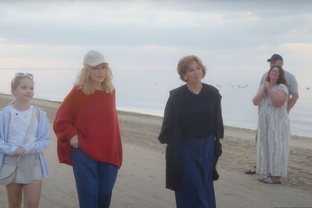 'Спасибо за поддержку': на камеру попало, как Пугачева на украинском ответила своим поклонникам из Украины