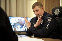Фіктивне усиновлення і не лише: поліція розкрила нові схеми з дітьми для переправлення ухилянтів за кордон
