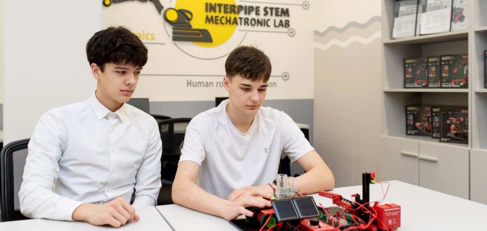 Від кабінету праці до технічного вишу: як 'Інтерпайп' Пінчука вибудовує екосистему освіти