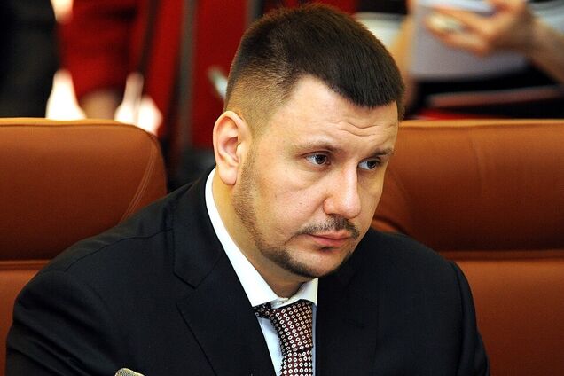 СБУ сообщила о подозрении Александру Клименко