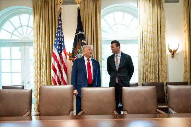 Убийство Кирка открыло для Трампа два пути: какой выберет президент США