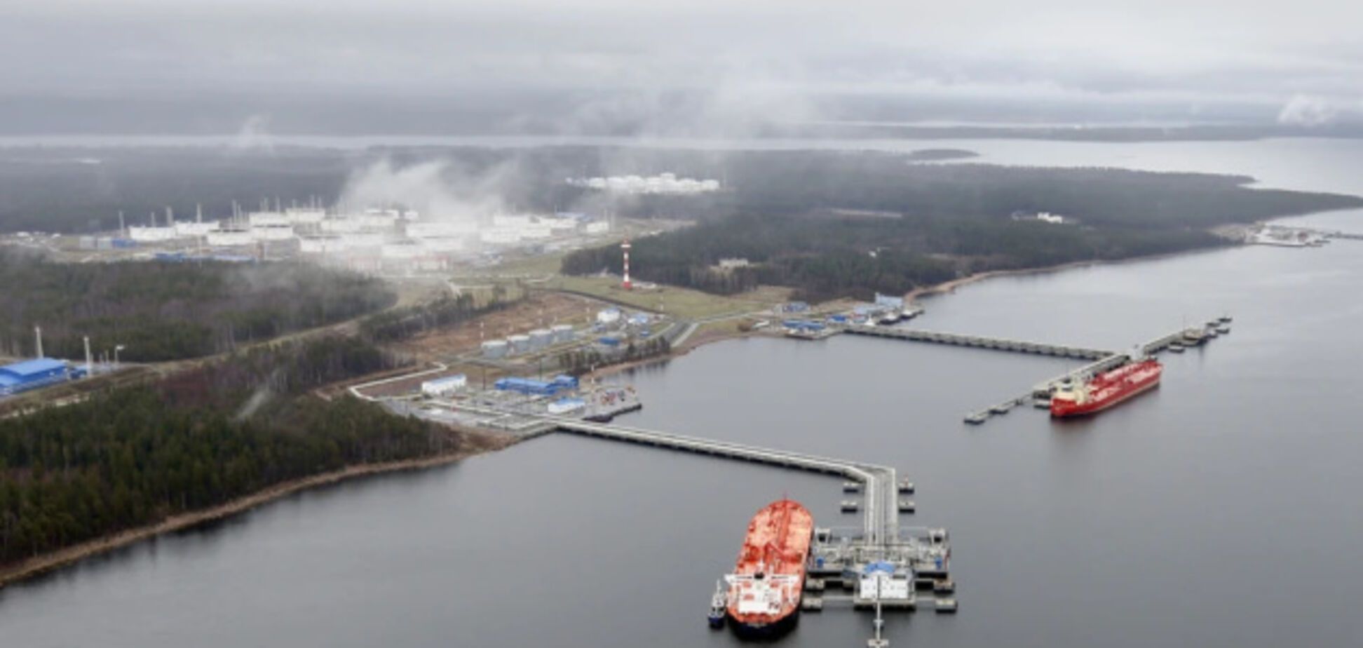 Отгрузка нефти приостановлена: дроны СБУ поразили ключевой экспортный хаб России