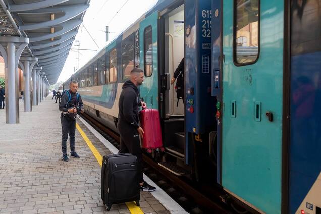 В Україні запустили поїзди новою євроколією