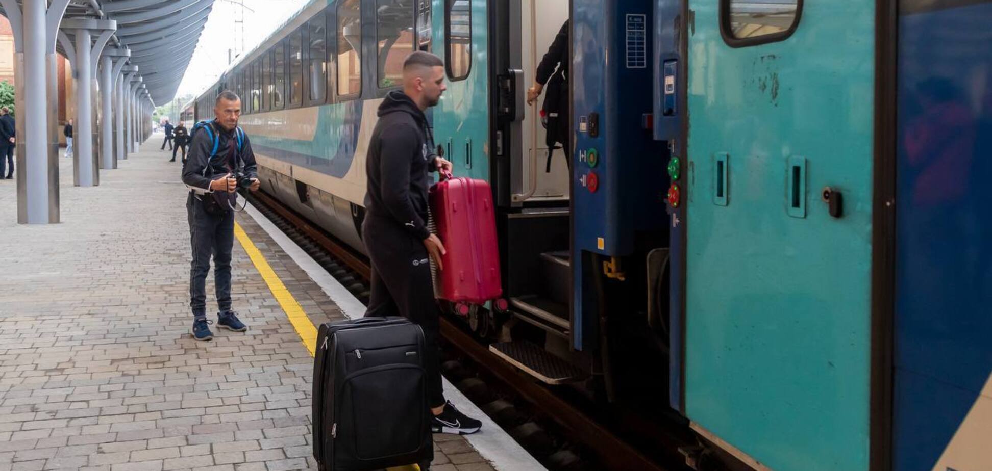 В Украине запустили поезда по новой евроколее