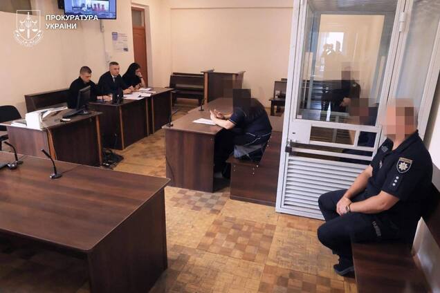 В Хмельницкой области изнасиловали несовершеннолетнюю: подозреваемых задержали без права внесения залога