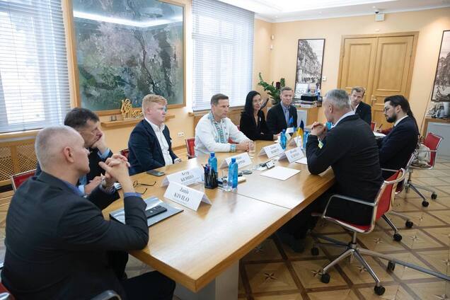 Кличко зустрівся з міністром оборони Естонії Ханно Певкуром