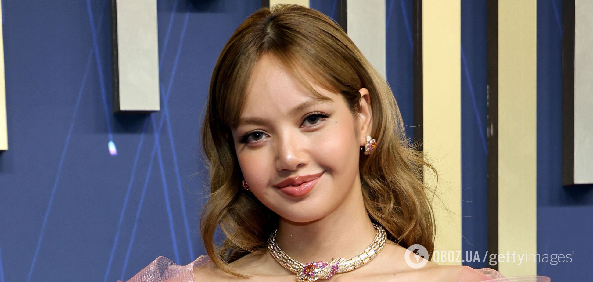 Попрацювала над помилками: співачка, яка найгірше одягнулася на Met Gala 2025, засяяла в українському образі на червоній доріжці 'Еммі'. Фото