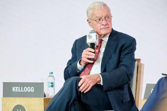 Келлог заявил, что Россия проигрывает войну против Украины, и указал на нюанс с войсками Путина. Видео