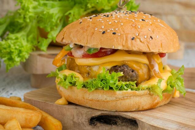 11 продуктов, которые ускоряют старение организма