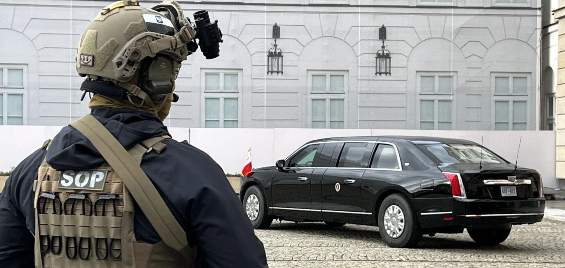 Над правительственными зданиями в Польше уничтожили дрон: Туск рассказал подробности