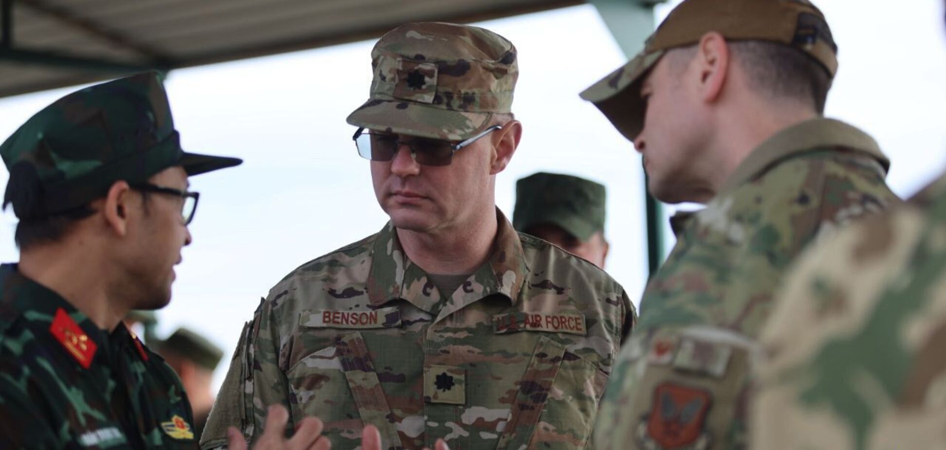 Обещали показать 'все, что интересует': на учения РФ и Беларуси 'Запад-2025' приехали офицеры из США. Видео