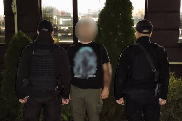 Под Киевом мужчина, угрожая гранатой, требовал у бывшей вернуть подарок. Подробности и фото