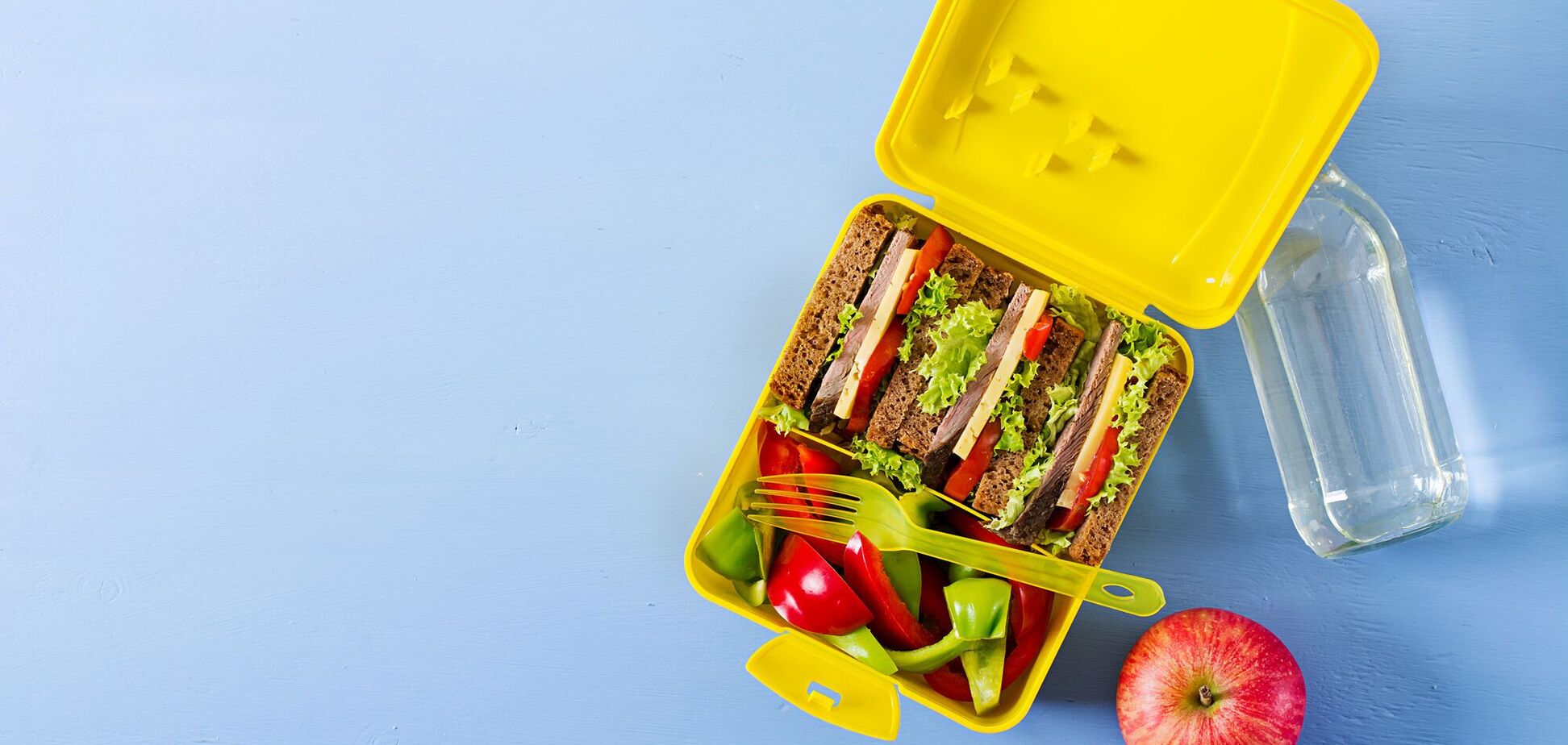 Що покласти дитині у ланчбокс, щоб було смачно і ситно: топ-5 ідей