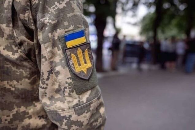 В Одесі чоловік завдав ножового поранення працівнику ТЦК і втік з місця: з'явились подробиці інциденту