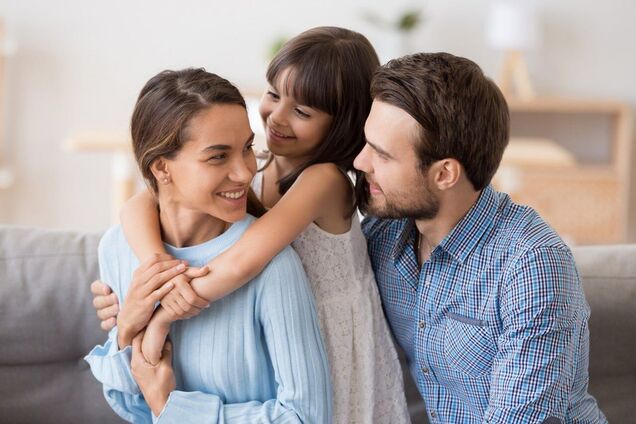 Кожна дитина заслуговує на сім’ю: Фонд Ріната Ахметова допоміг 11 тисячам дітей-сиріт знайти родину