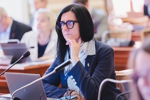 Сказала 'возвращаться в свою страну': в Польше депутат набросилась с оскорблениями на украинца-таксиста и поплатилась. Видео