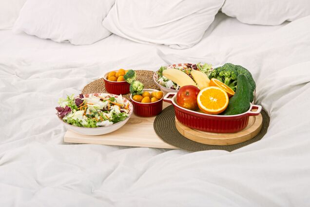 Еда для качественного сна: 7 продуктов, которые естественно повышают уровень мелатонина